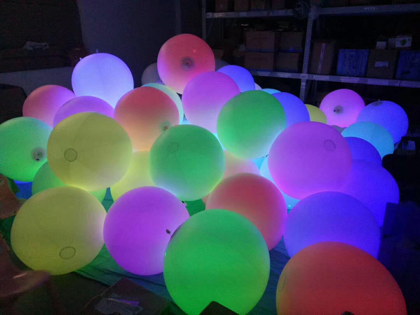 LED Inflatable Touching Colore - огляд і ціна Led Balloon Light